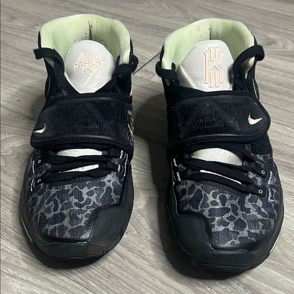 Nike Kyrie “Asia” Black and White Sneakers main image 7